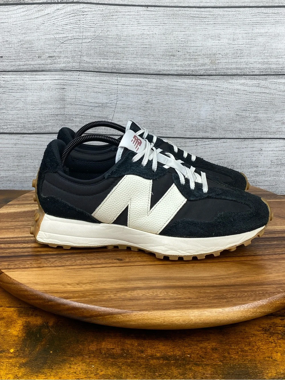 New Balance 327 Black White Gum Sneakers WS327BL Women’s Shoe Size 10